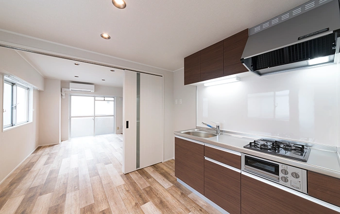 10畳程度の賃貸部屋の写真